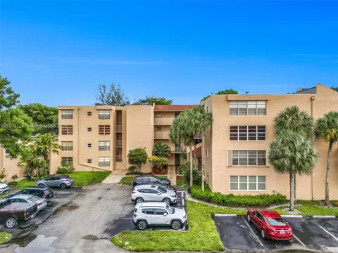 9460 Live Oak Pl #407, Davie, FL 33324