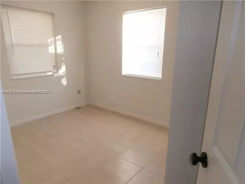 95 NE 41st St #O230, Oakland Park, FL 33334