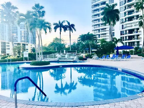 3530 Mystic Pointe Dr #1208, Aventura, FL 33180