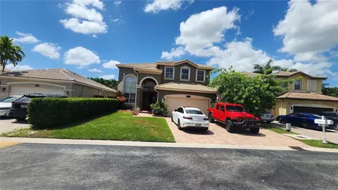 16262 SW 44th Ter, Miami, FL 33185