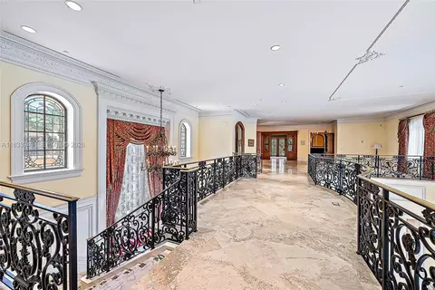Entry Way - 209 Commodore Dr, Jupiter, FL 33477 photo 4 of 8