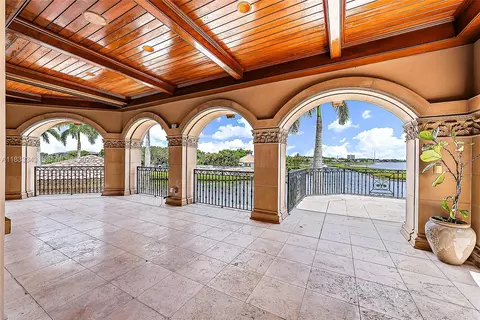 Exterior - 209 Commodore Dr, Jupiter, FL 33477 photo 2 of 8