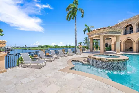 Exterior - 209 Commodore Dr, Jupiter, FL 33477 photo 6 of 8