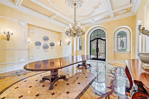 Dining - 209 Commodore Dr, Jupiter, FL 33477 photo 3 of 6