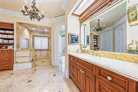 Bath - 209 Commodore Dr, Jupiter, FL 33477 photo 2 of 5