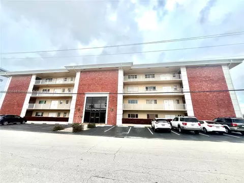 2841 NE 33rd Ct #104, Fort Lauderdale, FL 33306