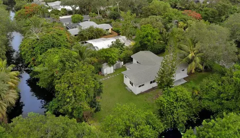 7650 SW 64th Ct, South Miami, FL 33143