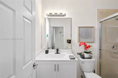 Bath - 10468 W 33rd Ln, Hialeah, FL 33018 photo 1 of 4