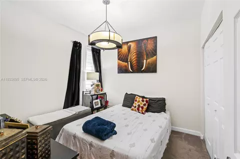 Bedroom - 10468 W 33rd Ln, Hialeah, FL 33018 photo 3 of 8