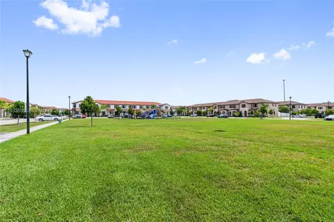 Exterior - 10468 W 33rd Ln, Hialeah, FL 33018 photo 6 of 16