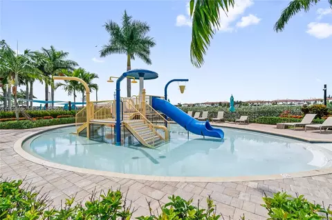 Exterior - 10468 W 33rd Ln, Hialeah, FL 33018 photo 15 of 16