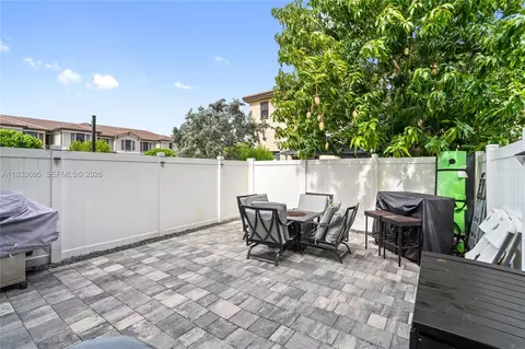 Exterior - 10468 W 33rd Ln, Hialeah, FL 33018 photo 3 of 16