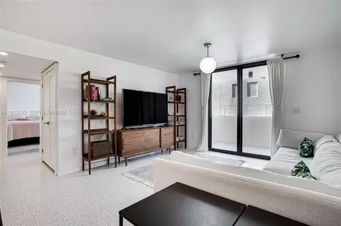 1621 Collins Ave #504, Miami Beach, FL 33139