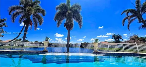 3460 SW 52nd St, Fort Lauderdale, FL 33312