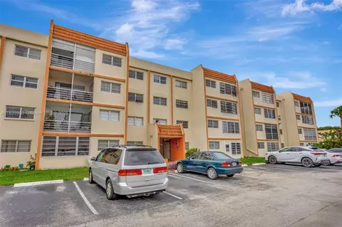 2401 NW 41st Ave #108, Lauderhill, FL 33313