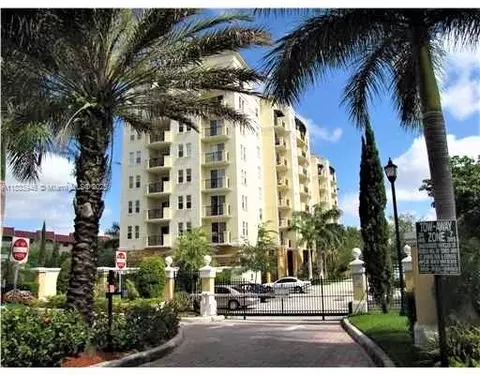 9021 SW 94 St #606, Miami, FL 33176