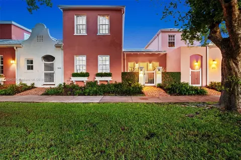 568 Loretto Ave #11, Coral Gables, FL 33146