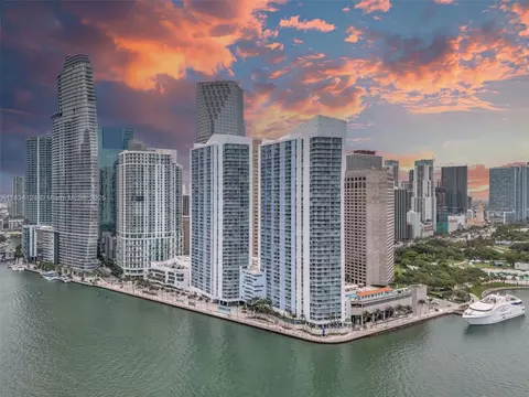 325 S Biscayne Blvd #2816, Miami, FL 33131