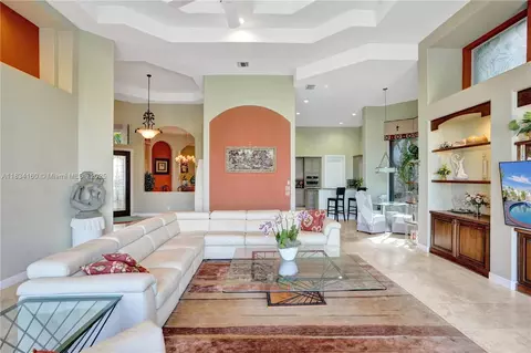 7081 Mallorca Cres, Boca Raton, FL 33433