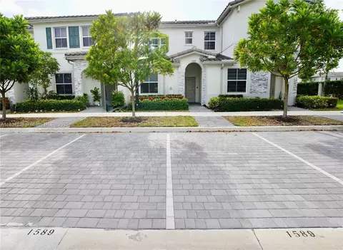 1589 SE 26th Rd, Homestead, FL 33035