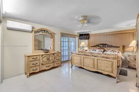 Bedroom - 3741 E 8th Ave, Hialeah, FL 33013 photo 1 of 4