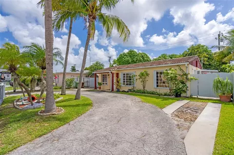Exterior - 3741 E 8th Ave, Hialeah, FL 33013 photo 4 of 4
