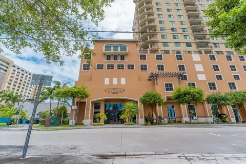 4242 NW 2 St #1601, Miami, FL 33126