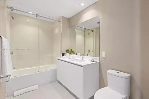 Bath - 1116 N Ocean Blvd #1501, Pompano Beach, FL 33062 photo 5 of 7
