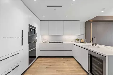 Kitchen - 1116 N Ocean Blvd #1501, Pompano Beach, FL 33062 photo 1 of 2