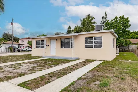 4423 Lake Ave, West Palm Beach, FL 33405