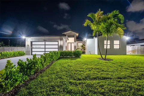 8220 SW 193rd Ter, Cutler Bay, FL 33157