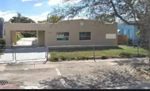 1770 NW 44th St, Miami, FL 33142