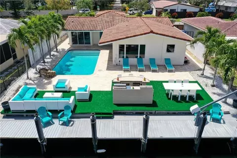 2321 SE 15th St, Pompano Beach, FL 33062