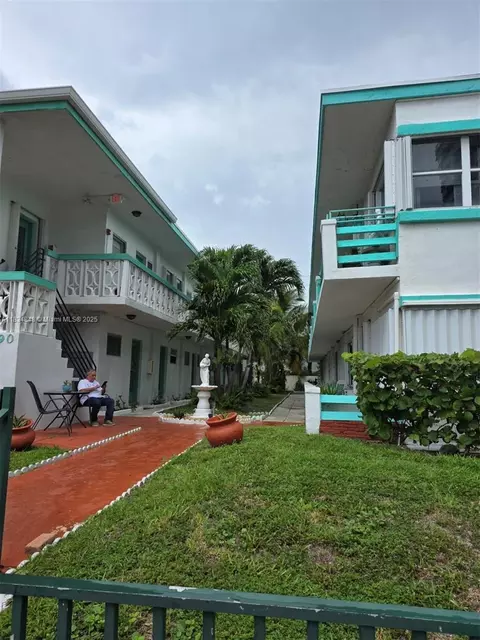 Undisclosed, Miami Beach, FL 33141