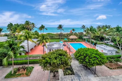 2401 Collins Ave #1212, Miami Beach, FL 33140