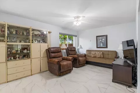 14181 Leaning Pine Dr, Miami Lakes, FL 33014 photo 10