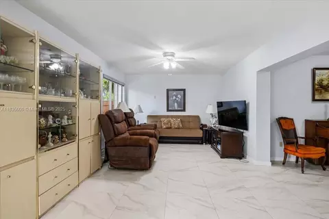 14181 Leaning Pine Dr, Miami Lakes, FL 33014 photo 9