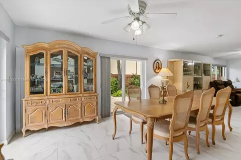 14181 Leaning Pine Dr, Miami Lakes, FL 33014 photo 6