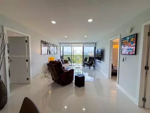 20379 W Country Club Dr #1434, Aventura, FL 33180