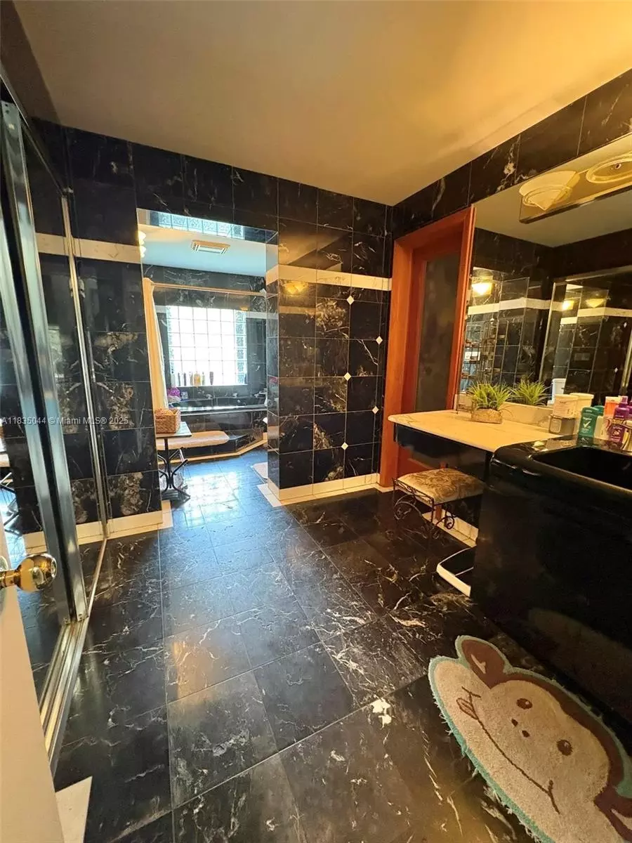 Bath - 11920 SW 132nd Ave, Miami, FL 33186 photo 5 of 6