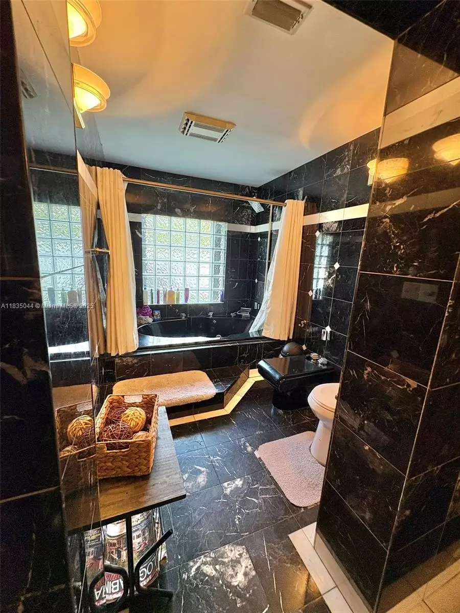 Bath - 11920 SW 132nd Ave, Miami, FL 33186 photo 4 of 6