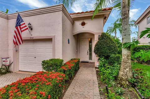8018 Aberdeen Dr #202, Boynton Beach, FL 33472