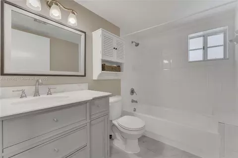 21 E 3rd St #406, Hialeah, FL 33010 photo 13