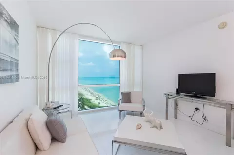 6801 Collins Ave #1415, Miami Beach, FL 33141
