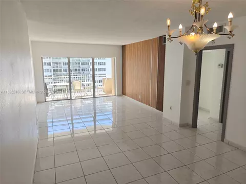 1980 S Ocean Dr #15C, Hallandale Beach, FL 33009