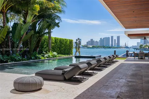 126 W San Marino Dr, Miami Beach, FL 33139