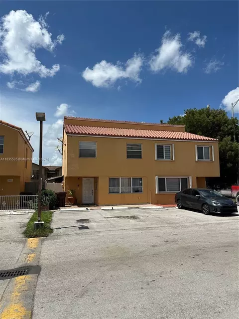 2405 W 54th Pl #03, Hialeah, FL 33016