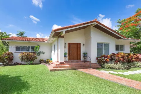 6302 SW 44th St, Miami, FL 33155