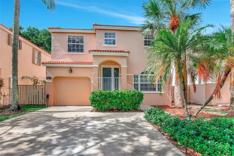 10948 NW 12th Ct, Plantation, FL 33322