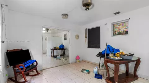 521 SE 5th St, Hialeah, FL 33010 photo 17